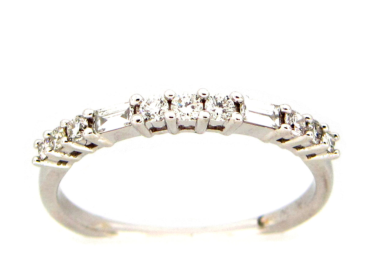 DIAMOND RING, 18KW (N)