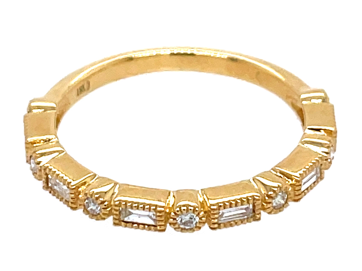DIAMOND BAGUETTE & ROUND ALTERNATING MILLGRAIN RING