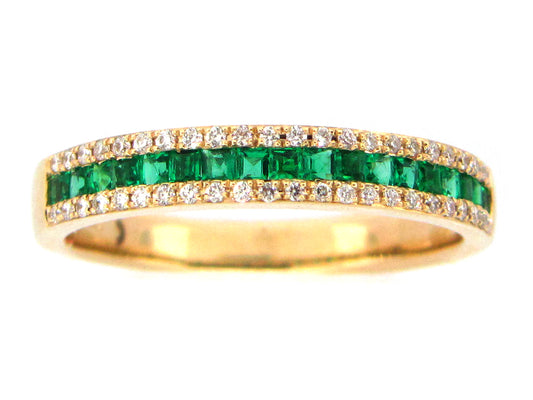 EMERALD & DIAMOND RING