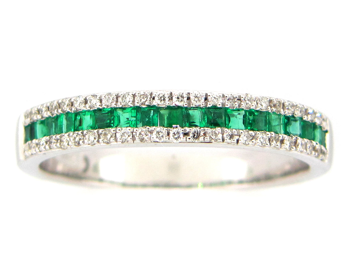 EMERALD & DIAMOND RING
