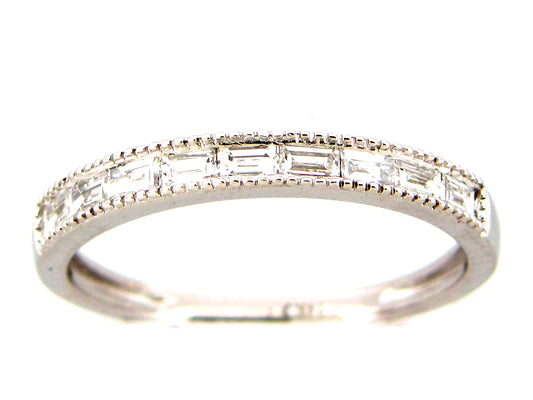 DIAMOND 1 ROW BAGUETTE MILGRAIN CHANNEL RING