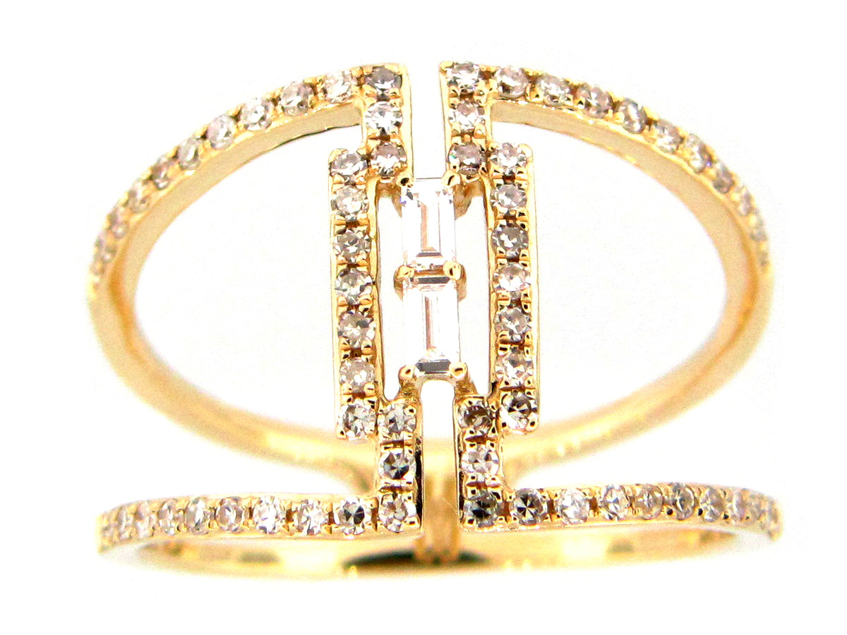 DIAMOND RING