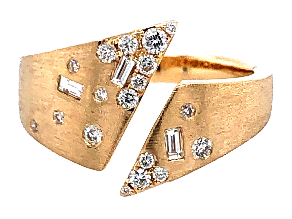 DIAMOND FLUSH SET SPLIT SHANK RING