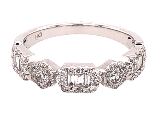 DIAMOND BAGUETTE & ROUND HALO CLUSTER RING, 14KW (N)