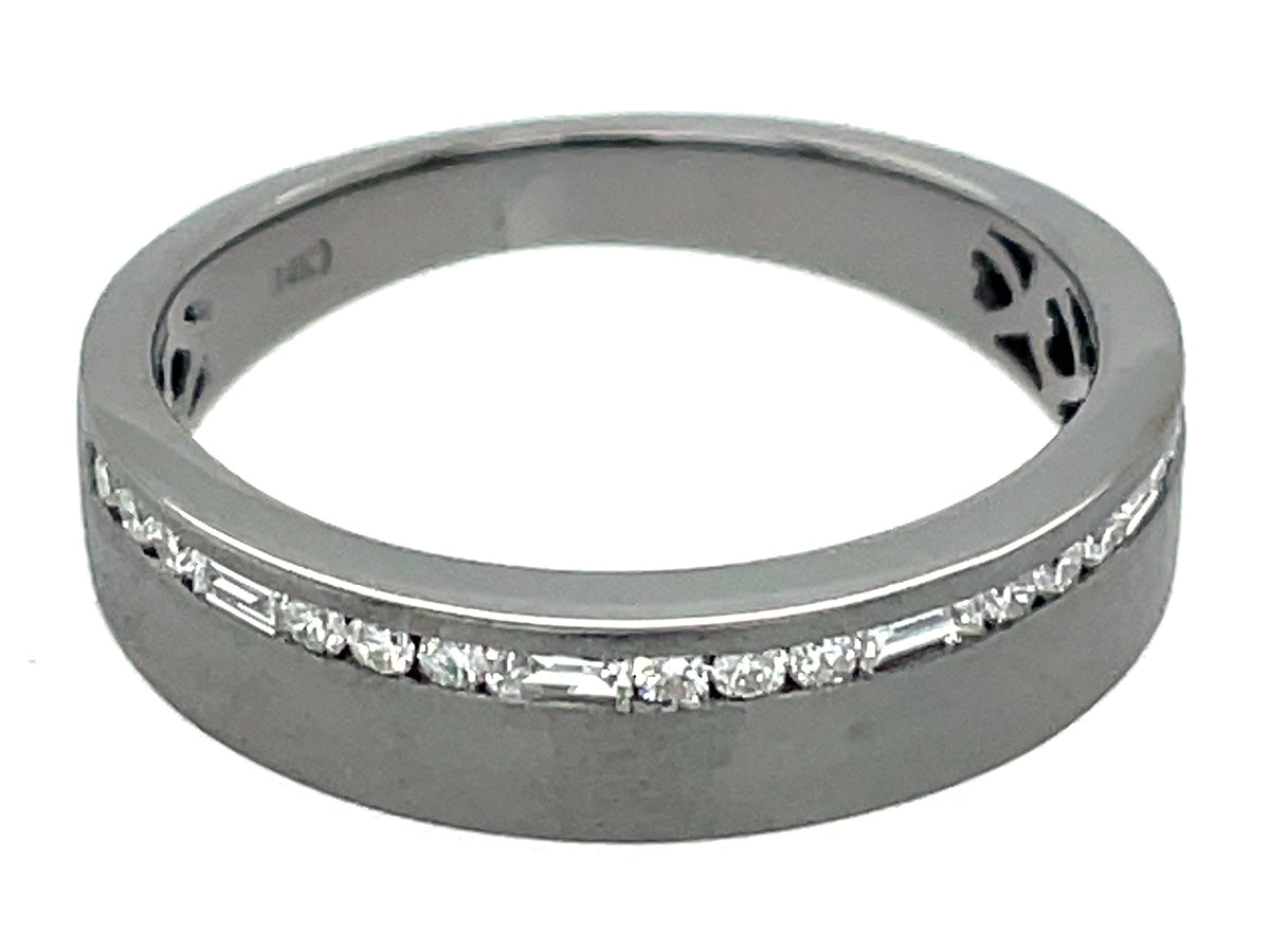 DIAMOND BAGUETTE & ROUND OFFSET CHANNEL RING, SATIN FINISH, 14K BLACK FINISH (N)