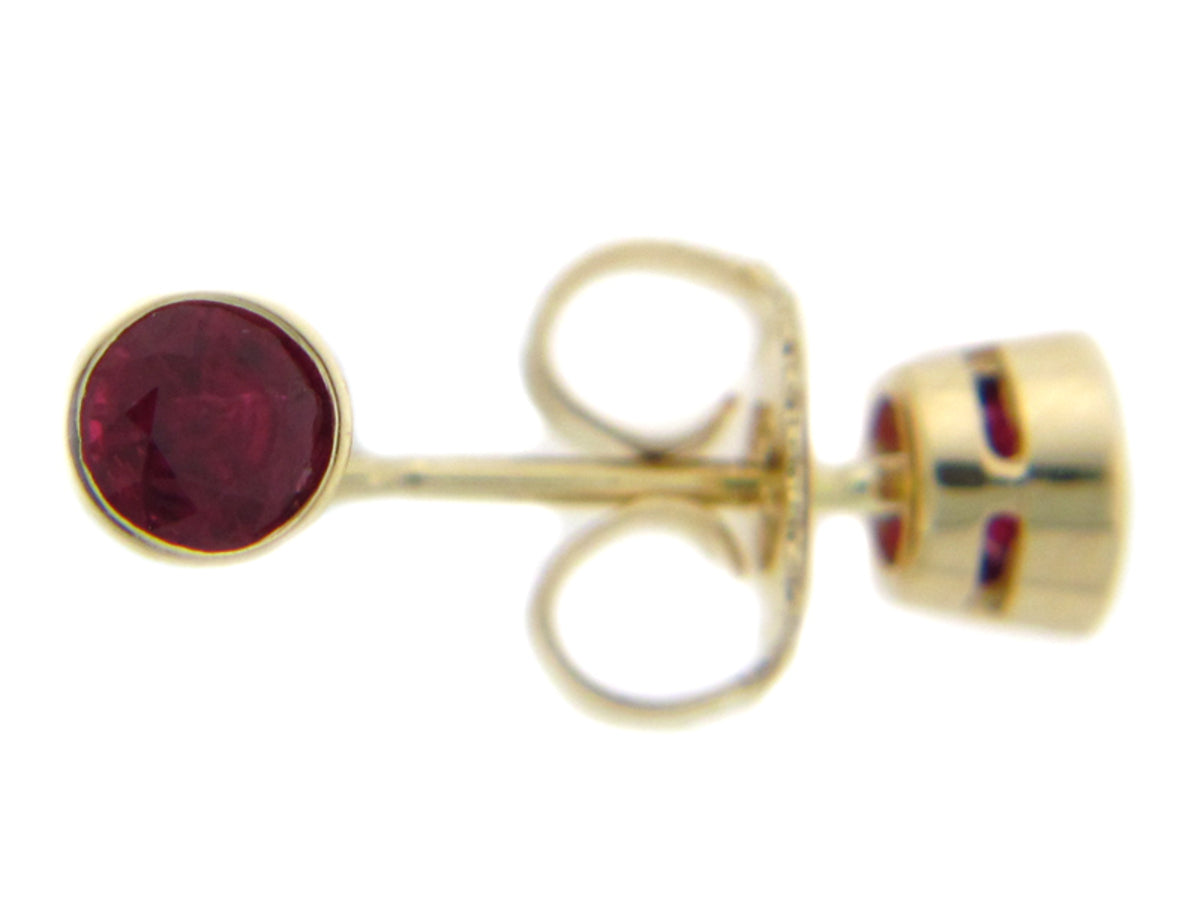 RUBY STUD EARRING