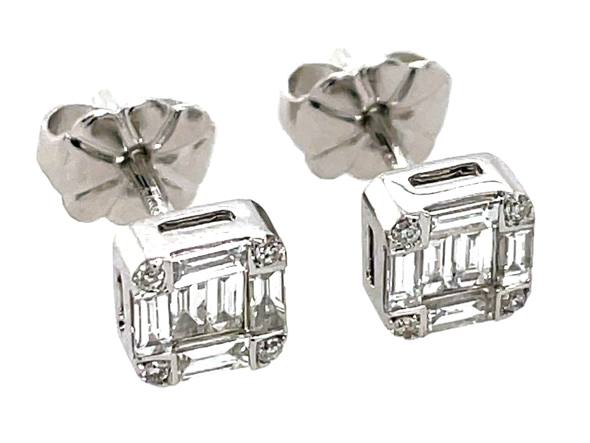 DIAMOND BAGUETTE CLUSTER STUD EARRING, 5.3MM