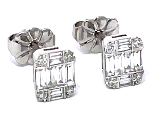 DIAMOND BAGUETTE CLUSTER STUD EARRING, 6.5 X 5.2 MM