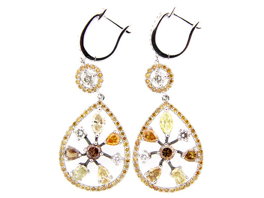 FANCY COLOR DIAMOND EARRING