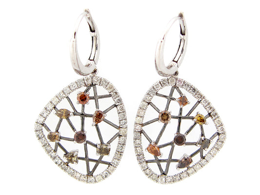 FANCY COLOR DIAMOND EARRING, 18KW (N)