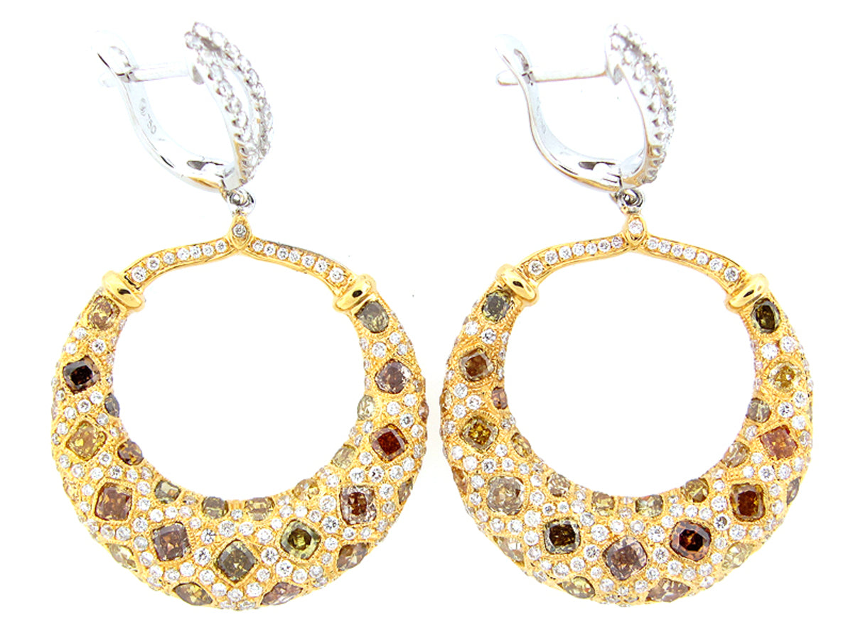 FANCY COLOR DIAMOND EARRING, 18KT (N)
