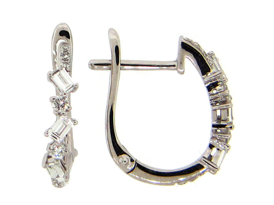 DIAMOND ALTERNATING BAGUETTES & ROUNDS HOOP EARRING