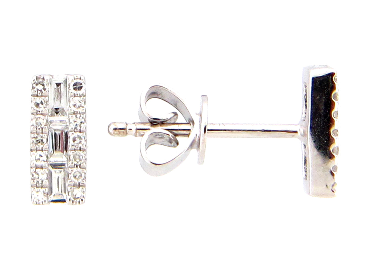 DIAMOND BAR STUD EARRING
