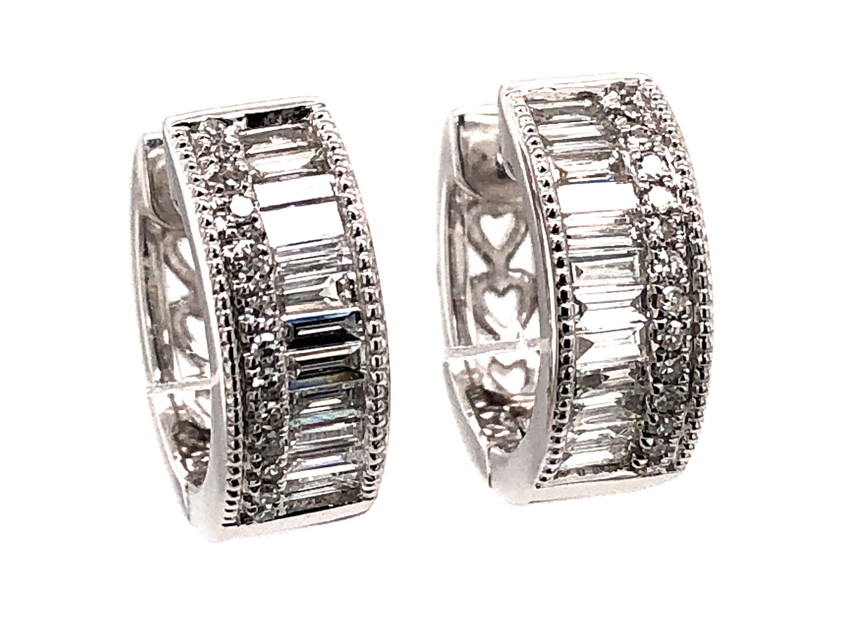 DIAMOND BAGUETTE & ROUND HUGGY EARRING