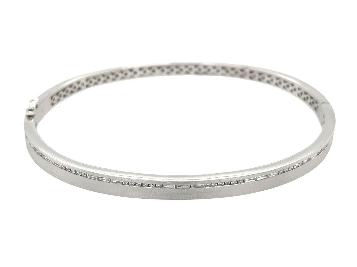DIAMOND BAGUETTE & ROUND 1 ROW BANGLE, 66X53MM, SATIN FINISH, 14KW (N)