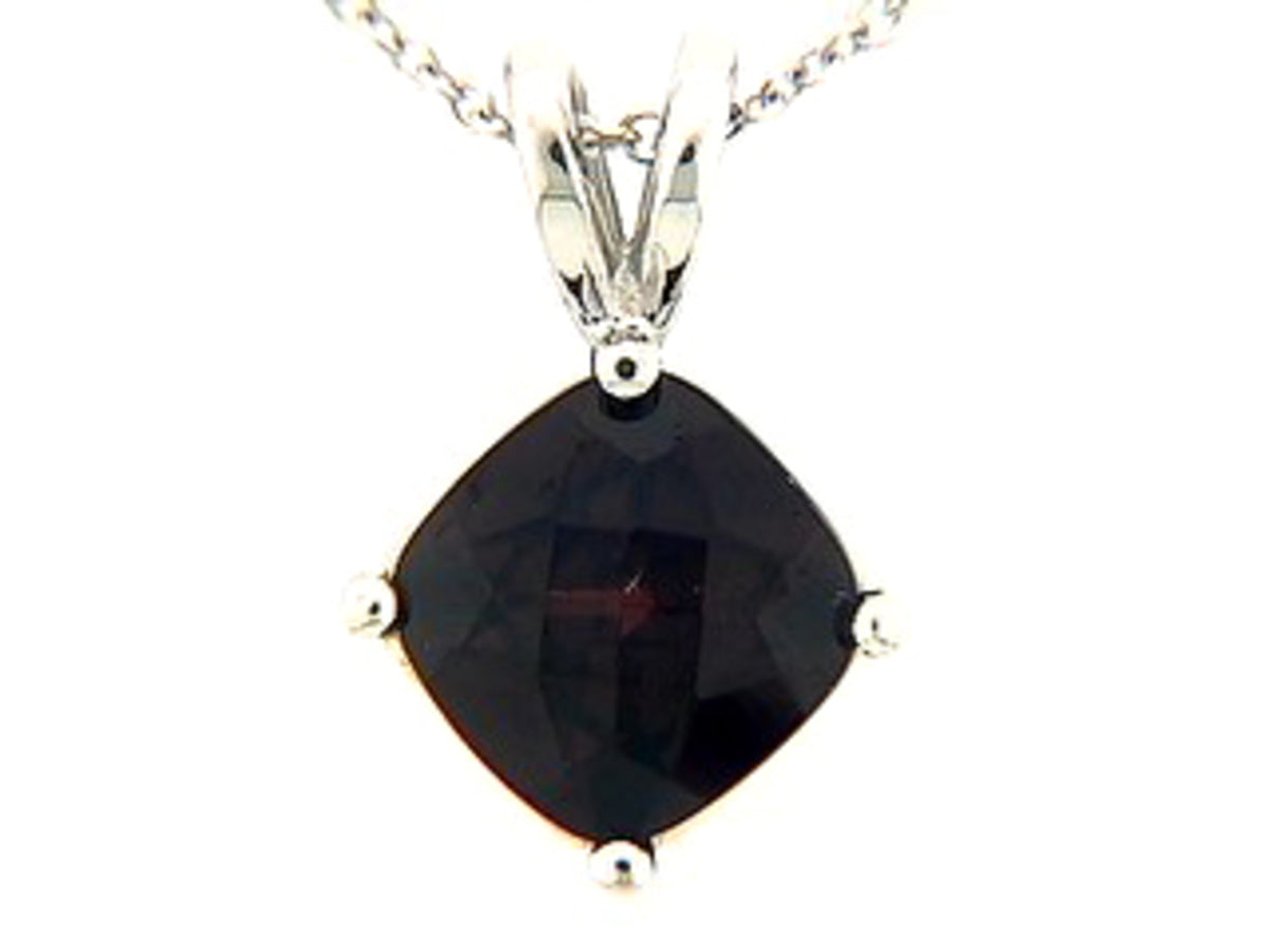 CHB GARNET PENDANT