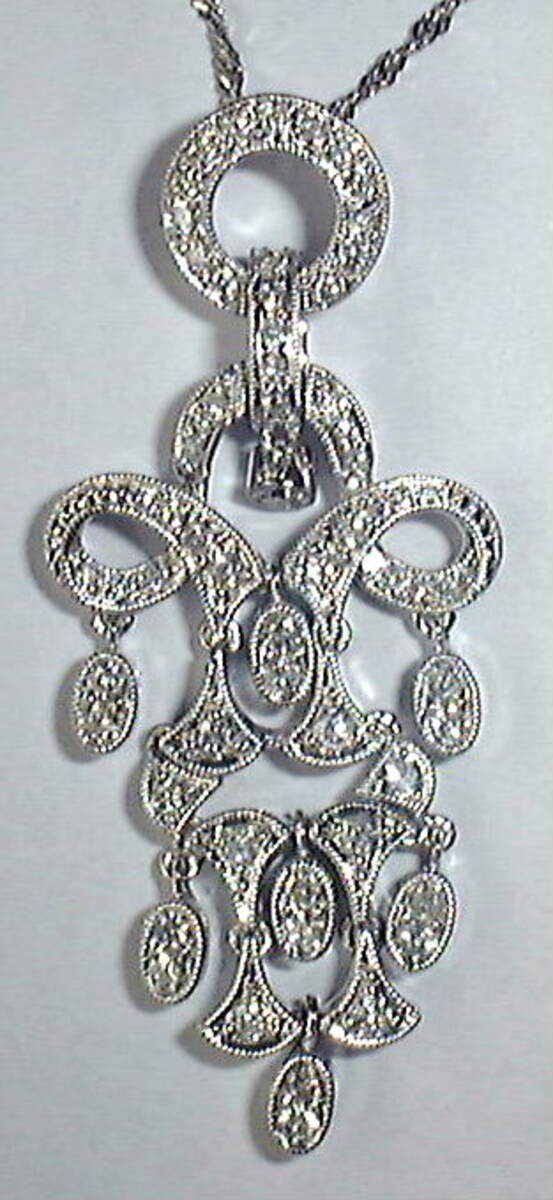 DIAMOND PENDANT