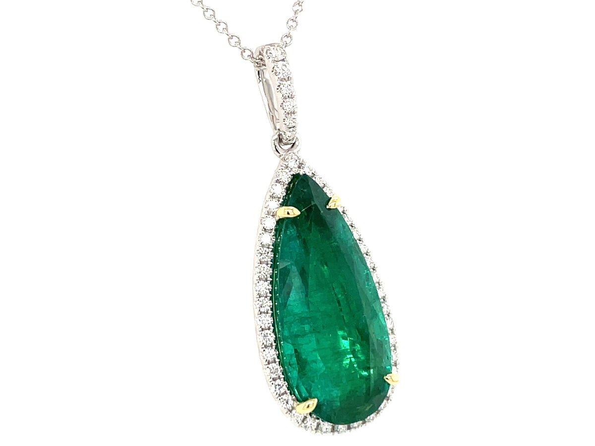 EMERALD PEAR SHAPE & DIAMOND HALO PENDANT