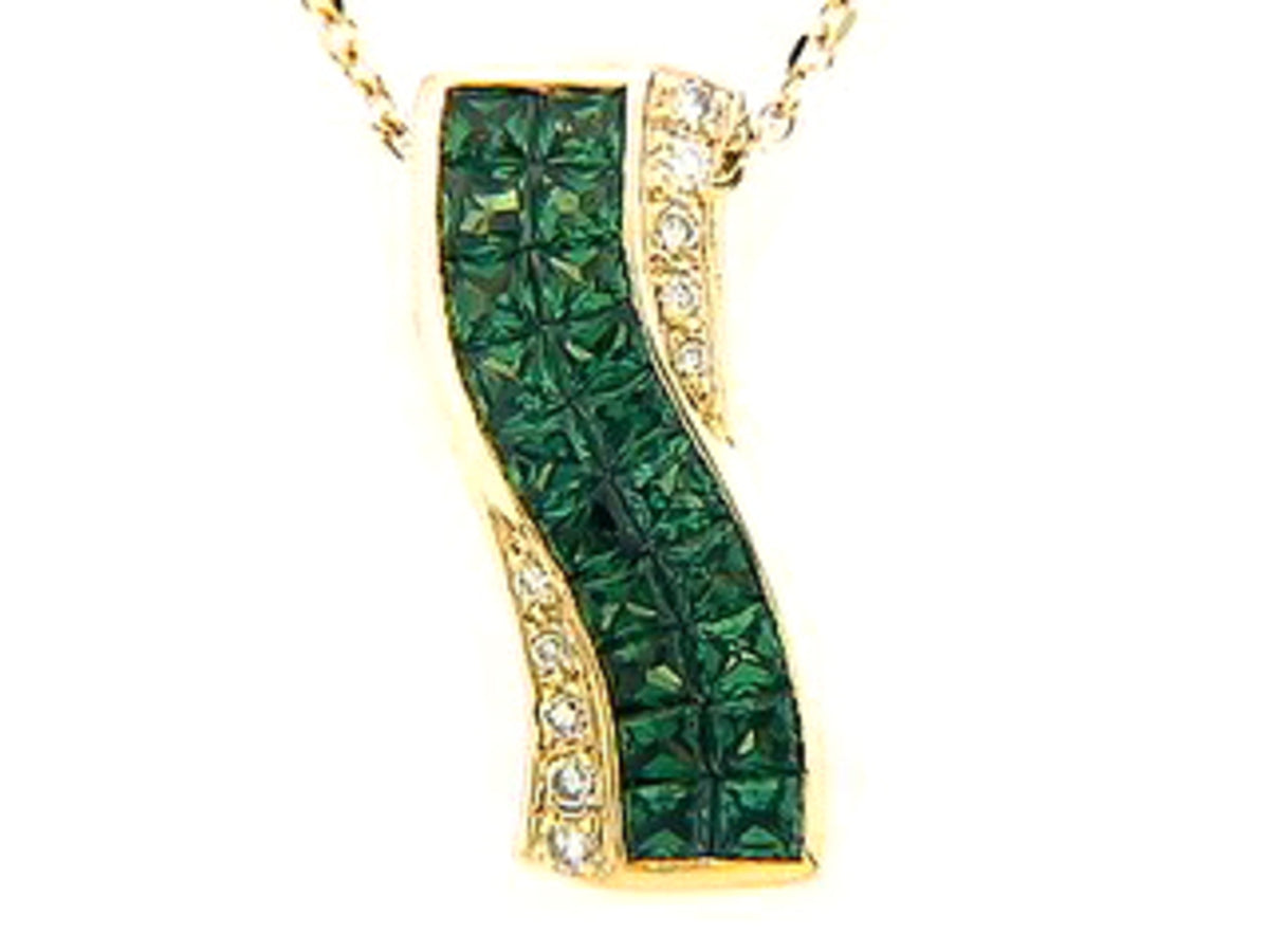 TSAVORITE & DIAMOND PENDANT