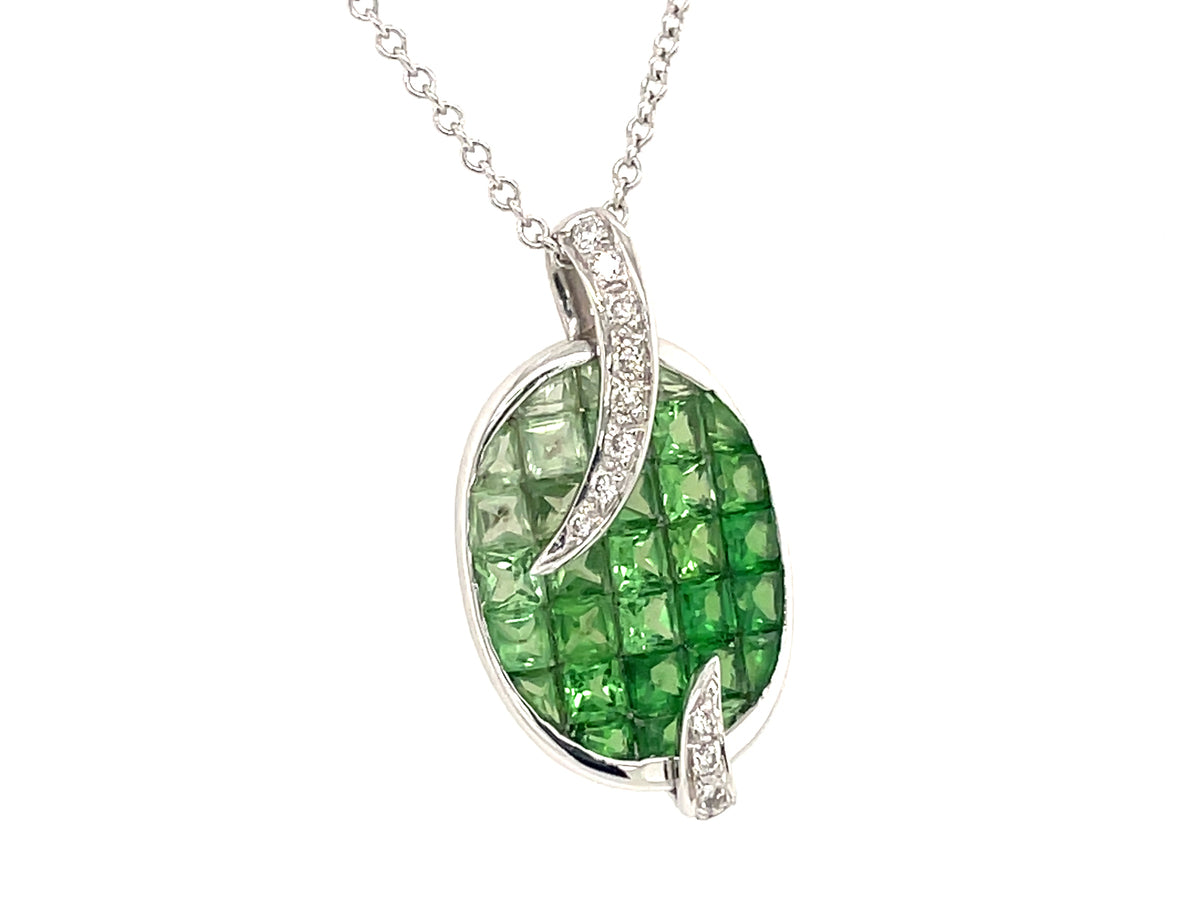TSAVORITE & DIAMOND PENDANT