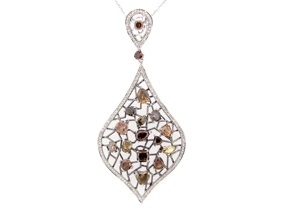FANCY COLOR DIAMOND PENDANT