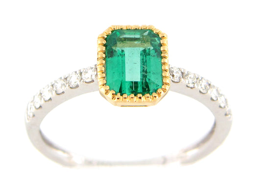 EMERALD CUT EMERALD MILLGRAIN BEZEL & DIAMOND RING, 18KWY (O)