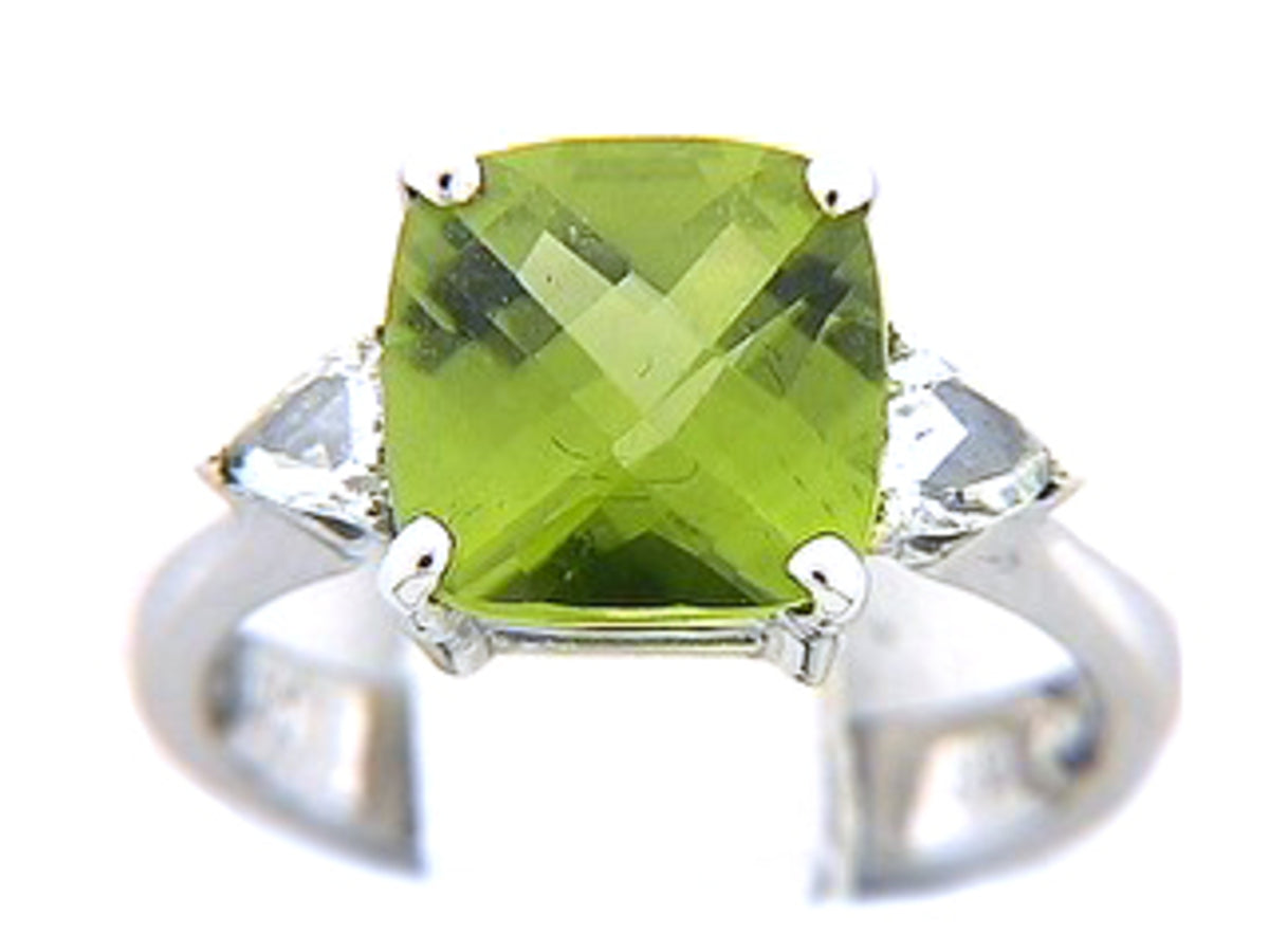 PERIDOT & DIAMOND RING, 18KW (N)