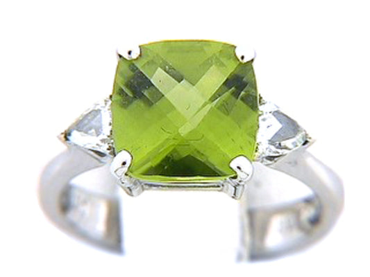 PERIDOT & DIAMOND RING, 18KW (N)