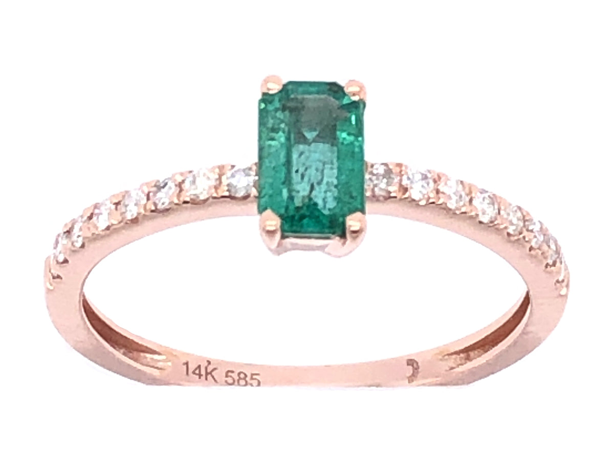 EMERALD & DIAMOND RING