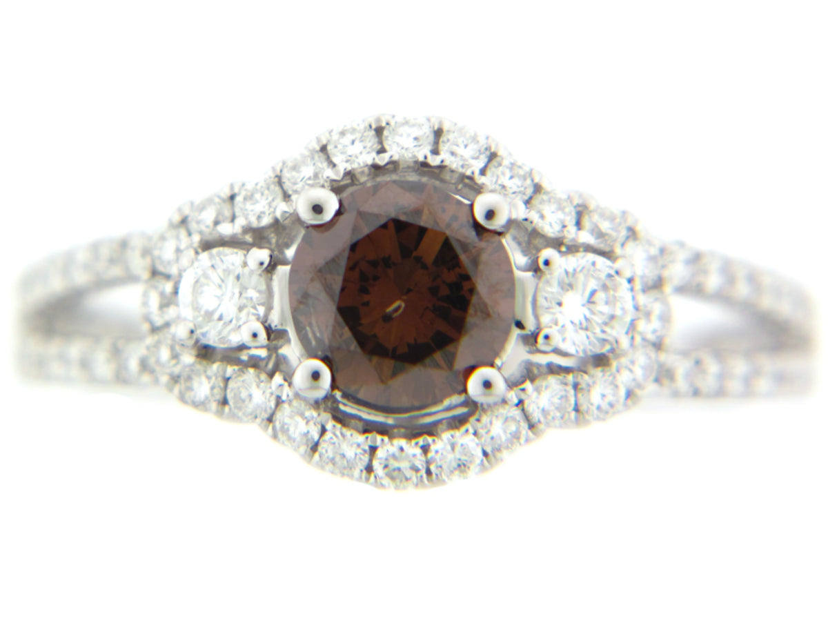 BROWN & WHITE DIAMOND RING, 18KW (N), CENTER=0.78