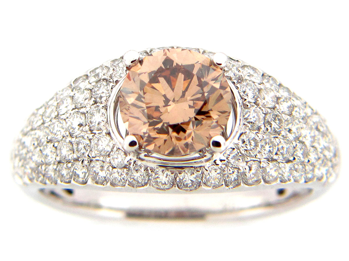 BROWN & WHITE DIAMOND RING, 18KW (N), CENTER=1.17
