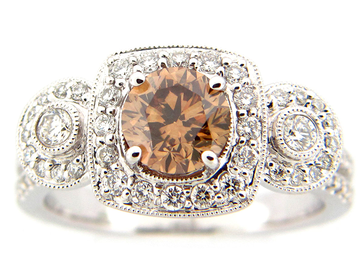 BROWN & WHITE DIAMOND RING, 18KW (N), CENTER=1.01