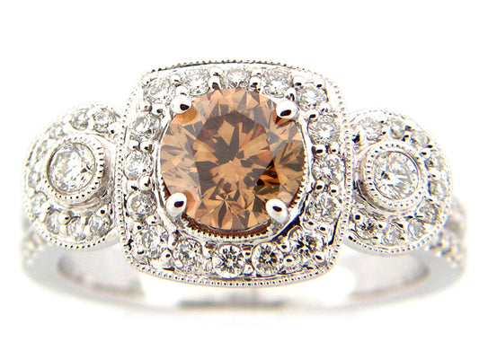 BROWN & WHITE DIAMOND RING, 18KW (N), CENTER=1.01