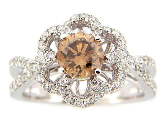 BROWN & WHITE DIAMOND RING, 18KW (N), CENTER=1.01
