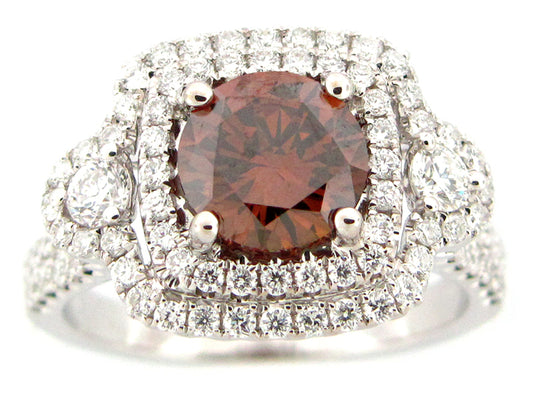 BROWN & WHITE DIAMOND RING, 18KW (N) CENTER=1.57