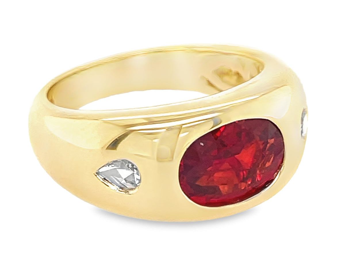 ORANGE SAPPHIRE OVAL & DIAMOND PEAR RING