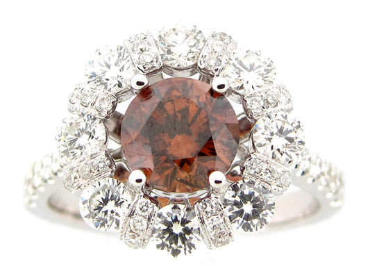 BROWN & WHITE DIAMOND RING, 18KW (N), CENTER=1.33