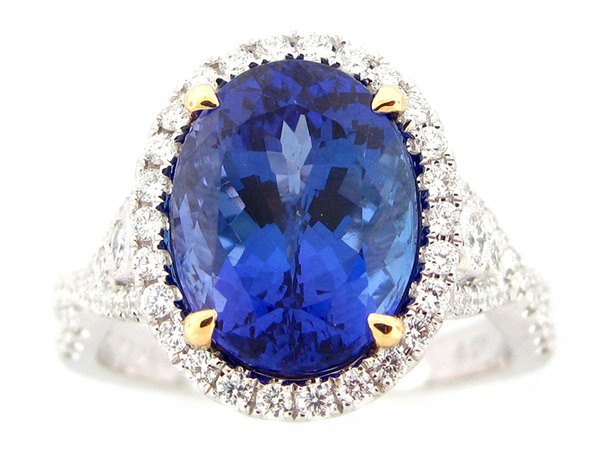 TANZANITE & DIAMOND RING, 18KT (H), C=6.07