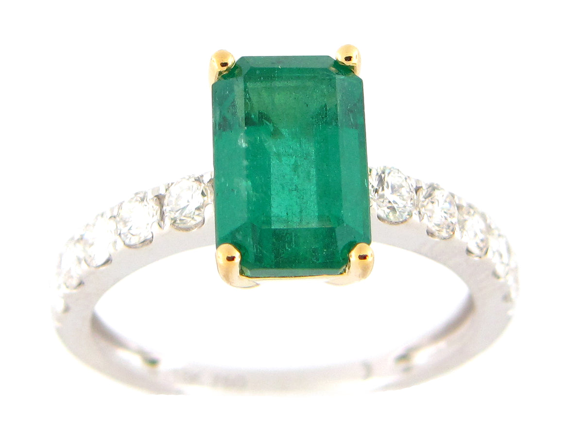 EMERALD CUT EMERALD & DIAMOND RING, 18KWY (O)