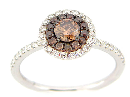 BROWN & WHITE DIAMOND RING, 18KW (N)