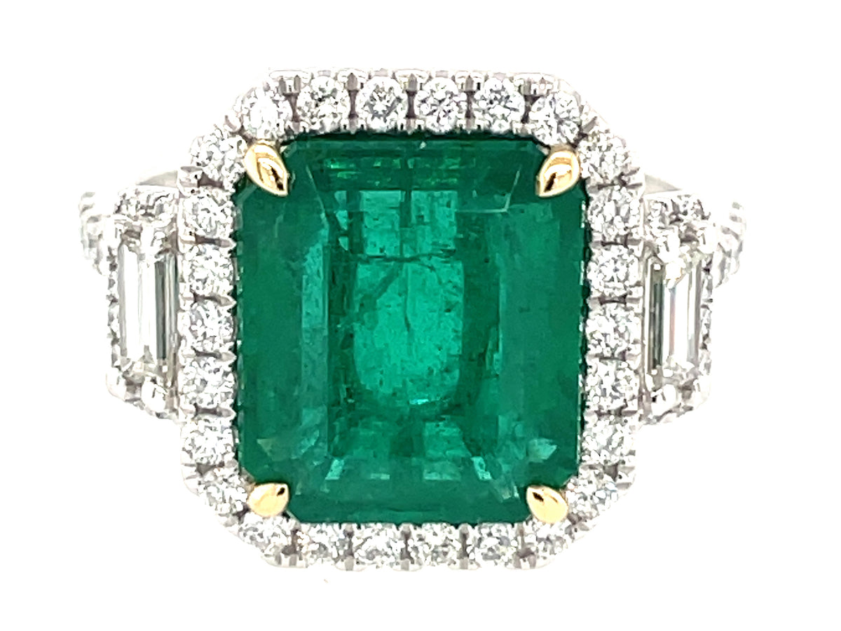 EMERALD & DIAMOND RING