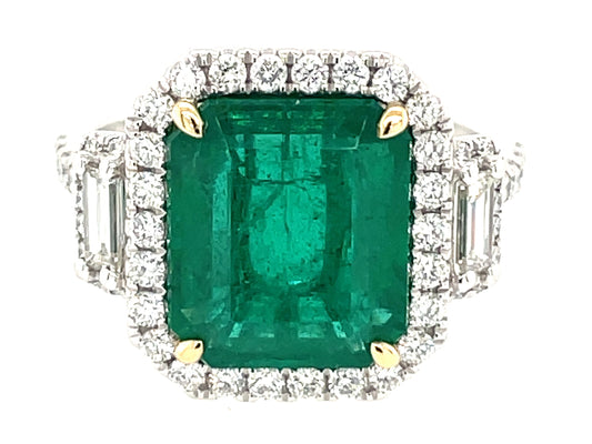 EMERALD & DIAMOND RING