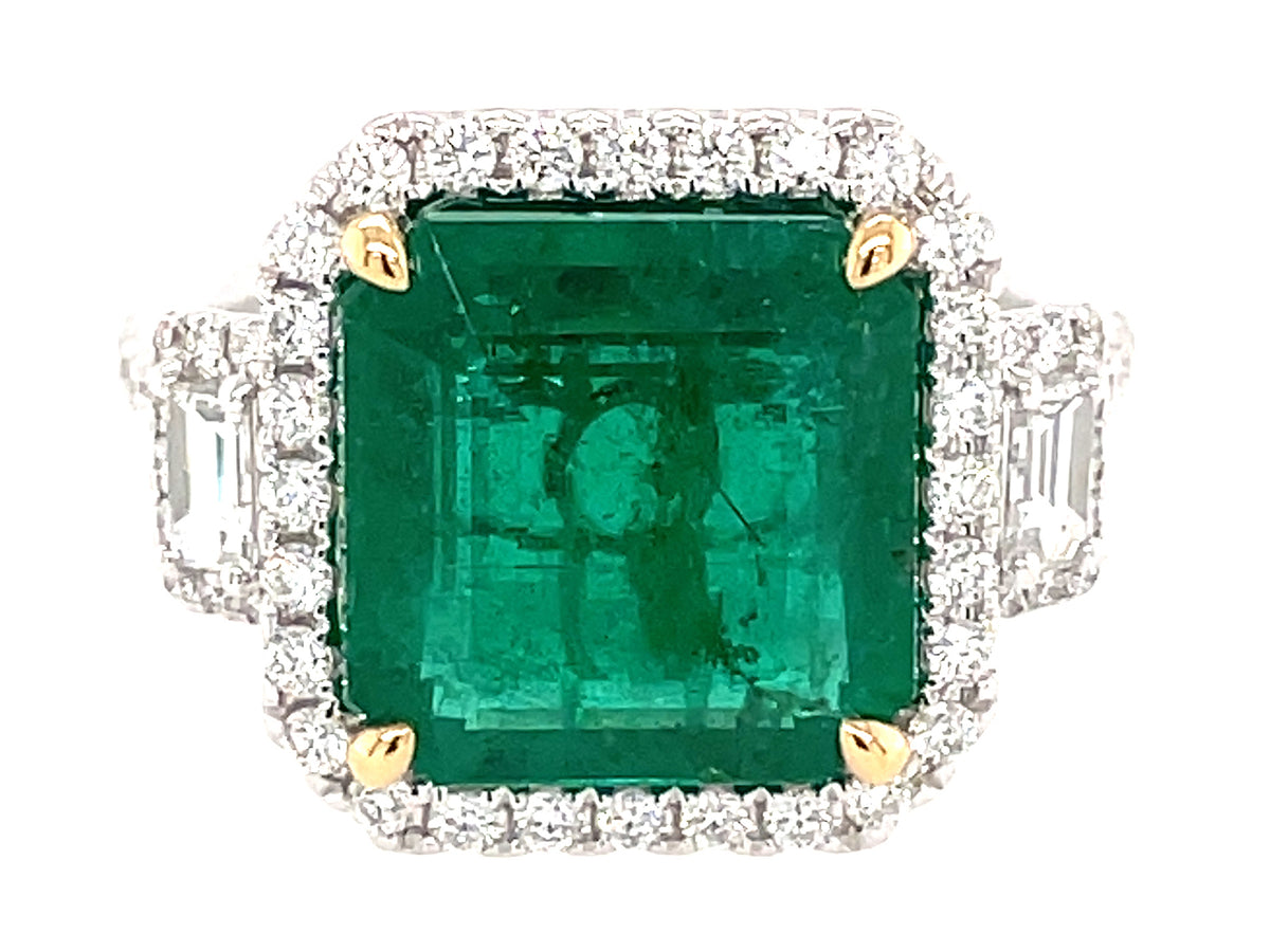EMERALD & DIAMOND RING