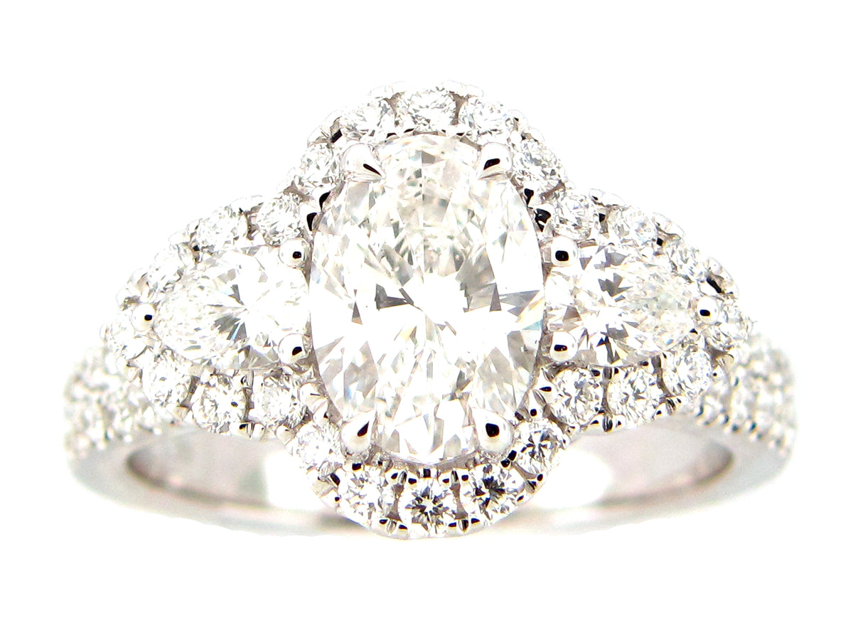 DIAMOND OVAL RING, 18KW (N), GIA CERT #2195761984