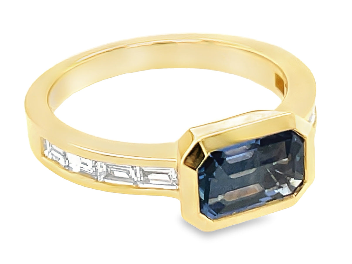 SAPPHIRE E/C & DIAMOND BAGUETTE BEZEL RING