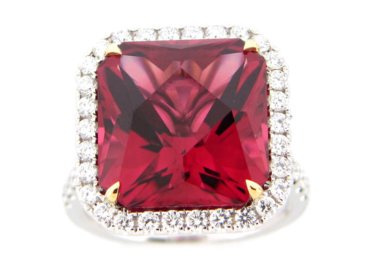 RUBELLITE TOURMALINE & DIAMOND RING, 18KWY (H)