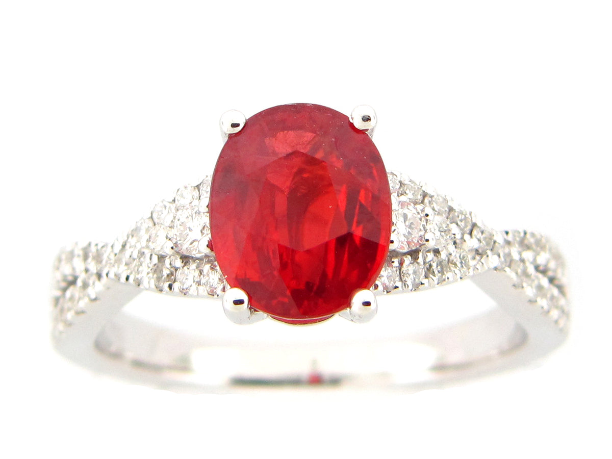 ORANGE SAPPHIRE & DIAMOND RING, 18KW (U)