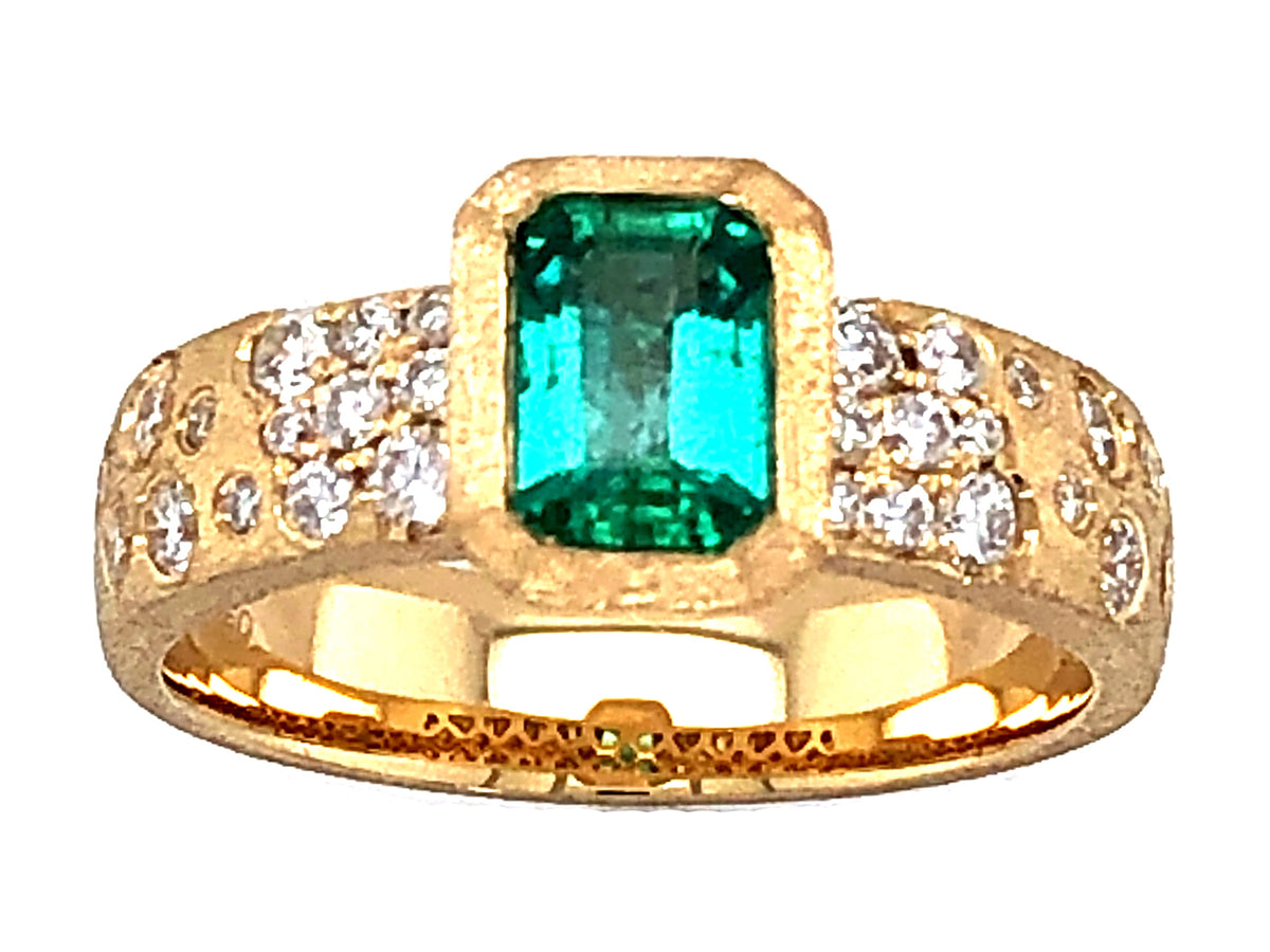 EMERALD CUT EMERALD BEZEL SET & DIAMOND RING, SATIN FINISH, 18KY (O)
