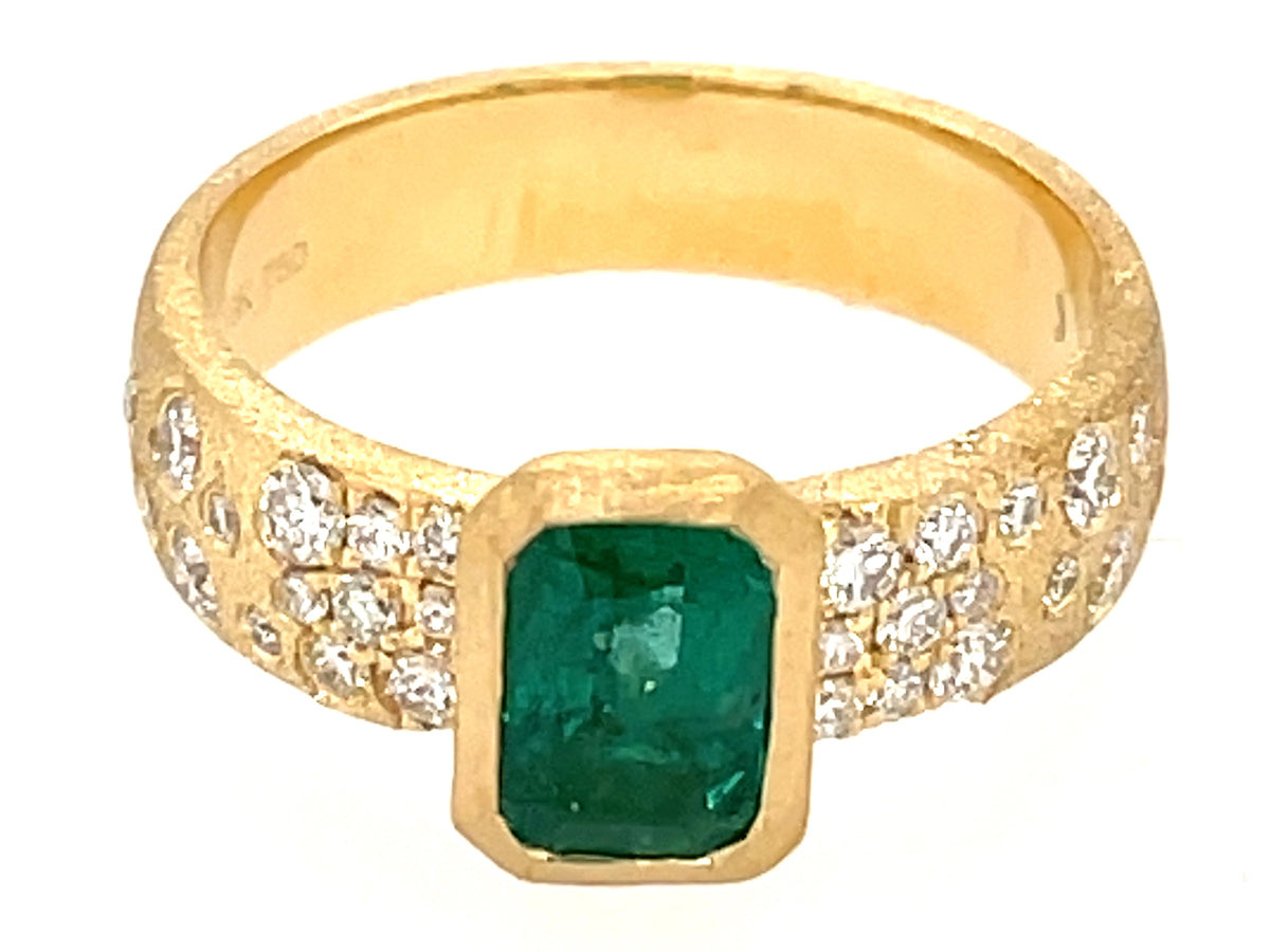 EMERALD CUT EMERALD BEZEL SET & DIAMOND RING, SATIN FINISH, 18KY (O)