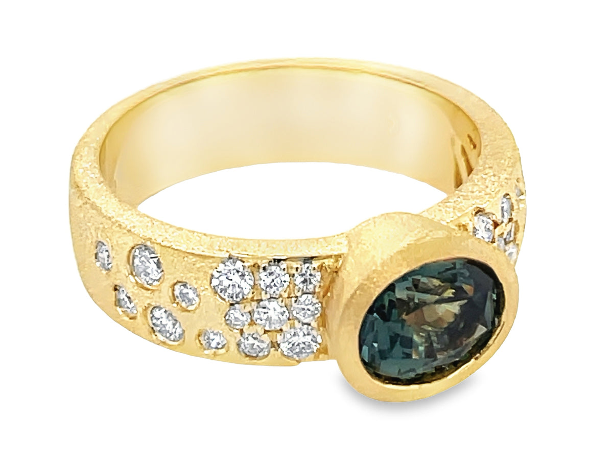 NATURAL NO HEAT GREEN SAPPHIRE OVAL & DIAMOND CONFETTI BEZEL RING, SATIN FINISH